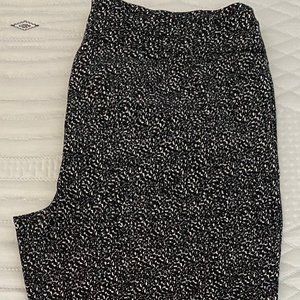 Black and White Cropped Pant